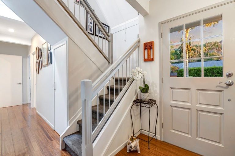 Photo of property in 1 Cross Street, Manly, Whangaparaoa, 0930