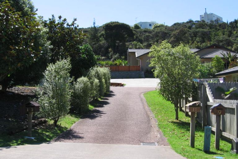Photo of property in 11 Helen Ryburn Place, Torbay, Auckland, 0630