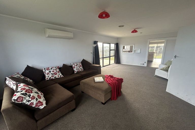 Photo of property in 4 Ashton Terrace, Castlecliff, Whanganui, 4501