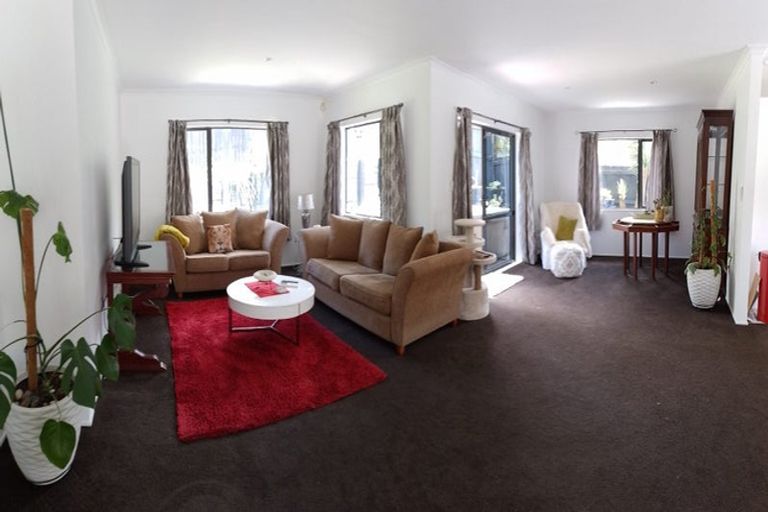 Photo of property in 16 Helen Ryburn Place, Torbay, Auckland, 0630