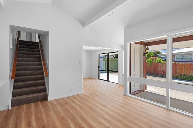 Photo of property in 66 Greendale Avenue, Avonhead, Christchurch, 8042