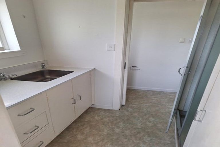 Photo of property in 37 Tintern Avenue, Avonhead, Christchurch, 8042