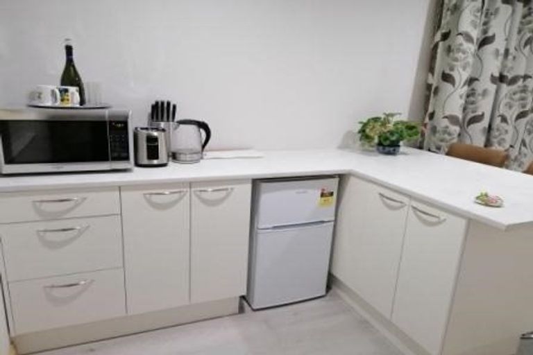 Photo of property in 76 Ferndown Avenue, Papatoetoe, Auckland, 2025