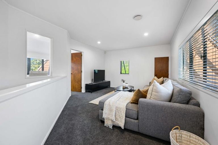 Photo of property in 27 Delamare Road, St Andrews, Hamilton, 3200