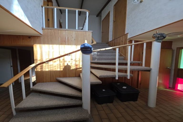 Photo of property in 13 Thompson Road, Bluff Hill, Napier, 4110