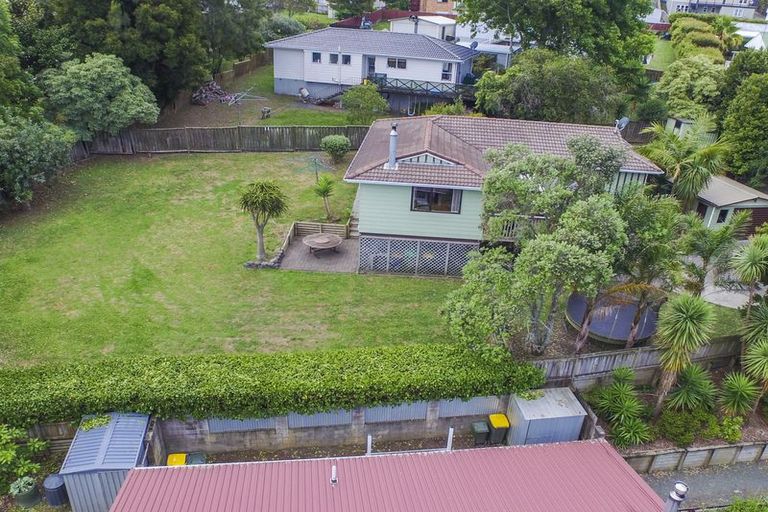 Photo of property in 10 Glenbervie Crescent, Massey, Auckland, 0614