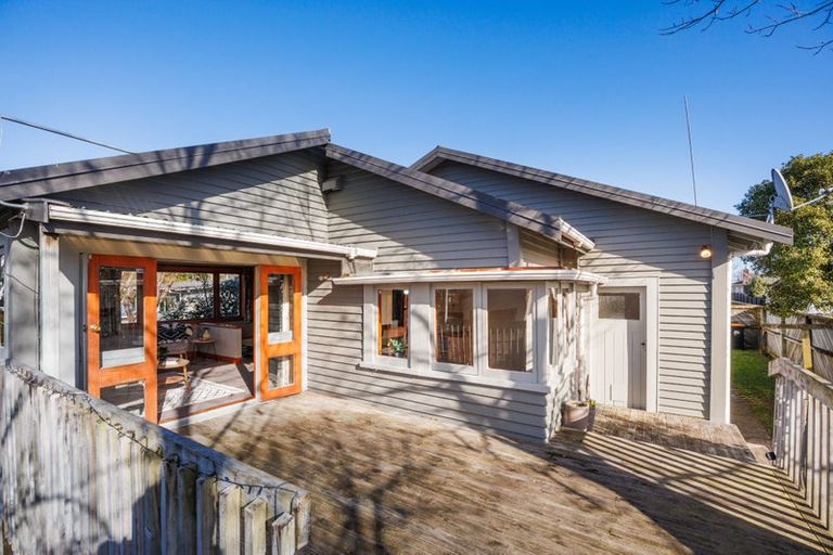 Photo of property in 28 Karina Terrace, Roslyn, Palmerston North, 4414