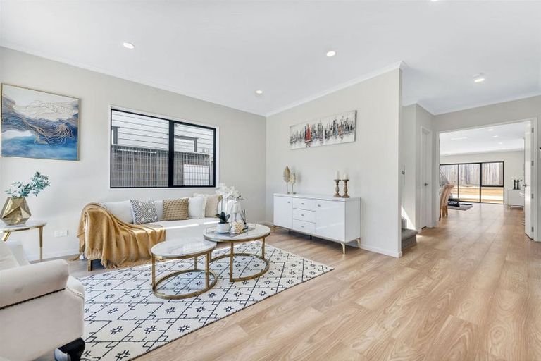 Photo of property in 54 Hikuawa Road, Flat Bush, Auckland, 2019