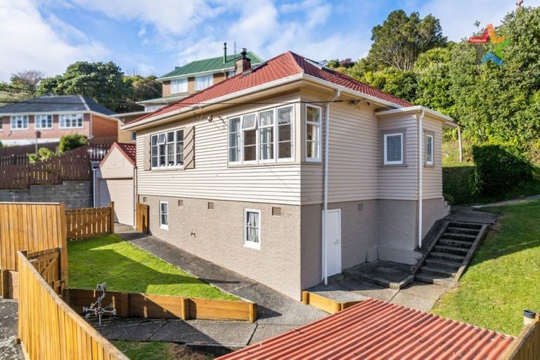 Photo of property in 99 Sunshine Avenue, Karori, Wellington, 6012