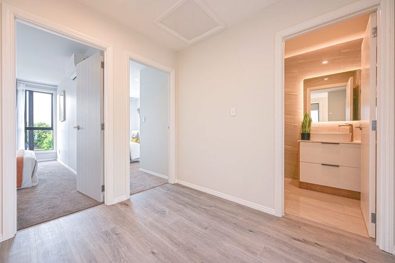 Photo of property in 89c Whitford Road, Botany Downs, Auckland, 2014