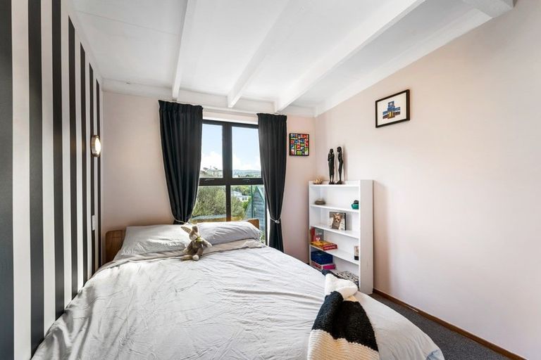 Photo of property in 8f5 Elphinstone Avenue, Strathmore Park, Wellington, 6022