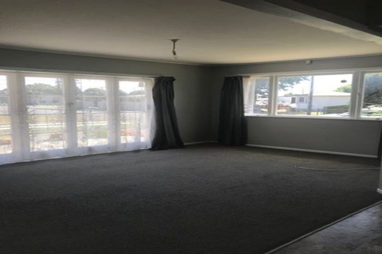 Photo of property in 5 Kerry Place, Papakura, 2110