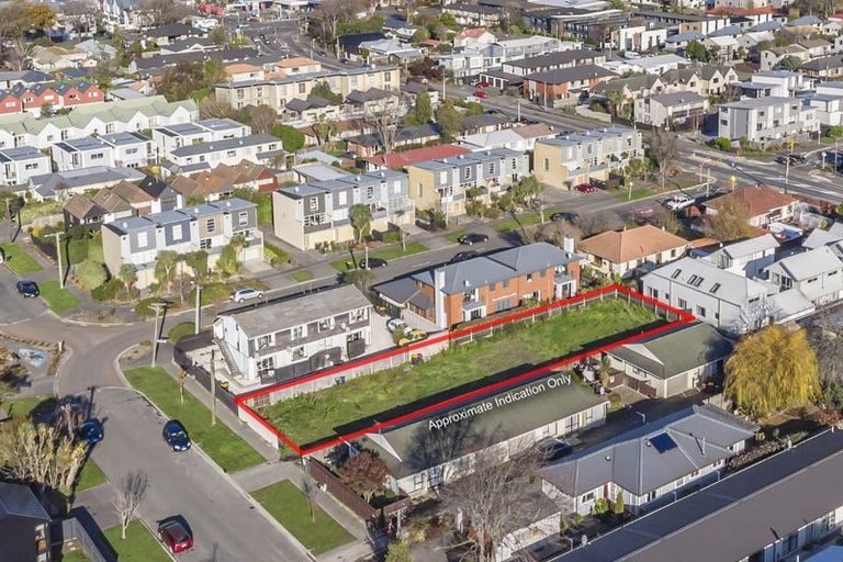 Photo of property in 49 Geraldine Street, Edgeware, Christchurch, 8013