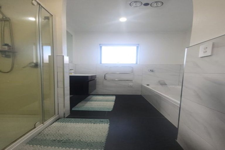 Photo of property in 11 Lorelei Place, Opaheke, Papakura, 2113