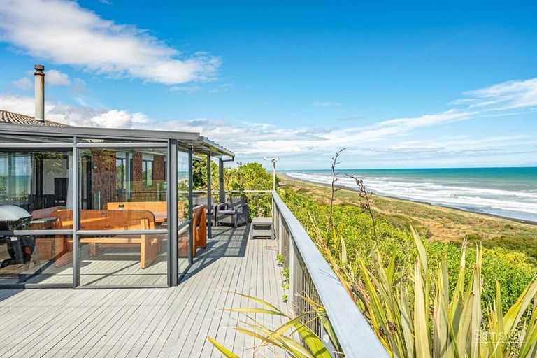 Photo of property in 29 Longbeach Drive, Castlecliff, Whanganui, 4501