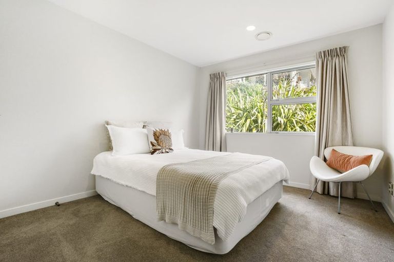 Photo of property in 6 Tuatini Place, Long Bay, Auckland, 0630