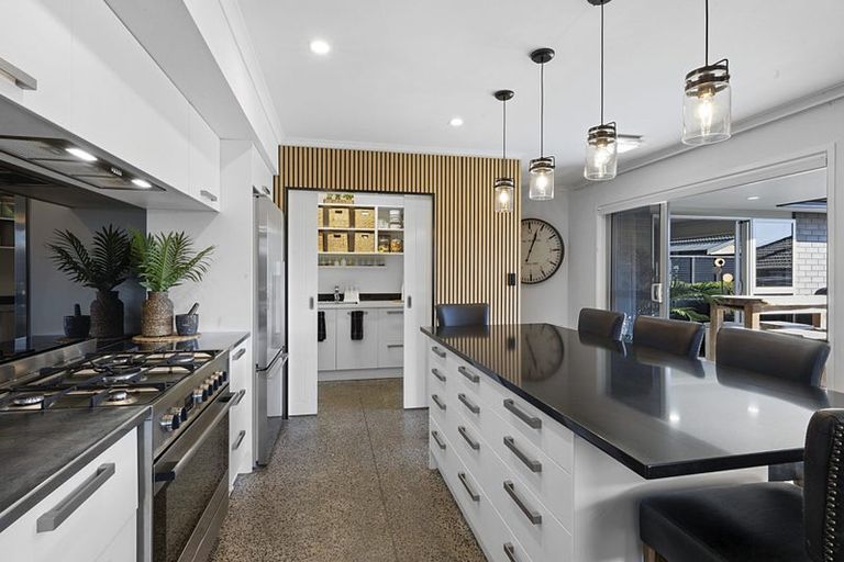 Photo of property in 58d Karamea Street, Whalers Gate, New Plymouth, 4310