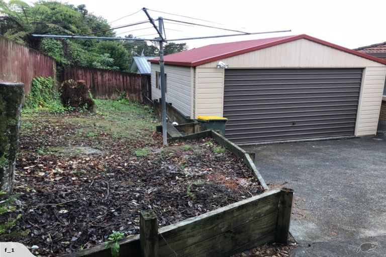 Photo of property in 11 Kearney Place, Massey, Auckland, 0614