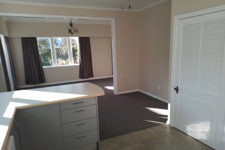 Photo of property in 16 Hardy Street, Waterloo, Lower Hutt, 5011