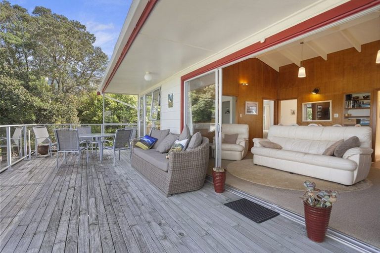 Photo of property in 8 Haddon Crescent, Whitianga, 3510