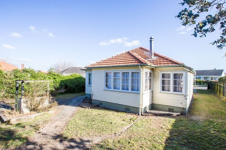 Photo of property in 41 Moheke Avenue, Roslyn, Palmerston North, 4414