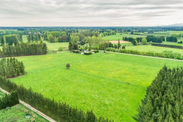 Photo of property in 132 Egans Road, Fernside, Rangiora, 7471