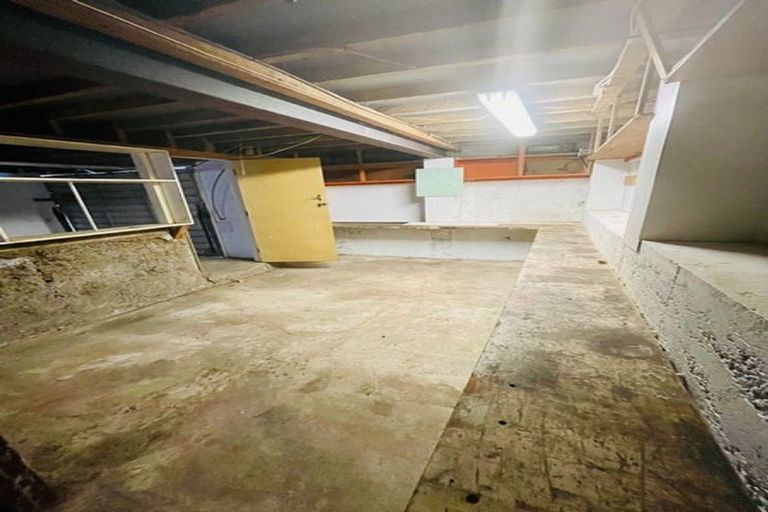Photo of property in 88 Carrington Street, Lower Vogeltown, New Plymouth, 4310