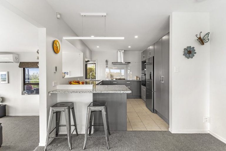 Photo of property in 64 Marellen Drive, Red Beach, 0932