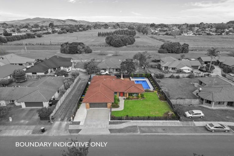 Photo of property in 28 Madison Street, Cambridge, 3434