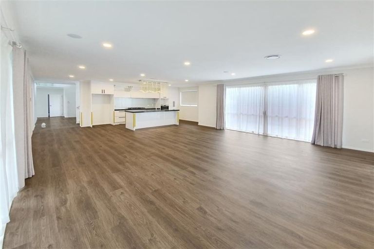Photo of property in 9 Moko Lane, Greenhithe, Auckland, 0632