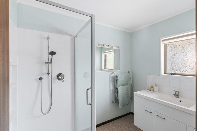 Photo of property in 266b Ngatai Road, Otumoetai, Tauranga, 3110