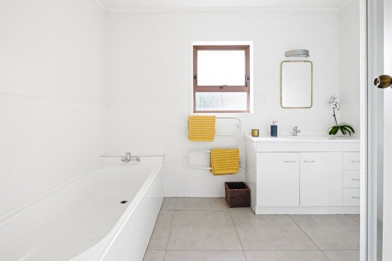 Photo of property in 123a Taylor Street, Cambridge, 3434