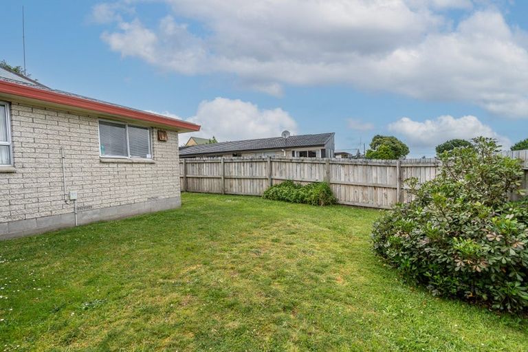 Photo of property in 8 Leslie Place, Deanwell, Hamilton, 3206