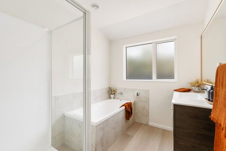 Photo of property in 17 Hunt Place, Albert Town, Wanaka, 9305