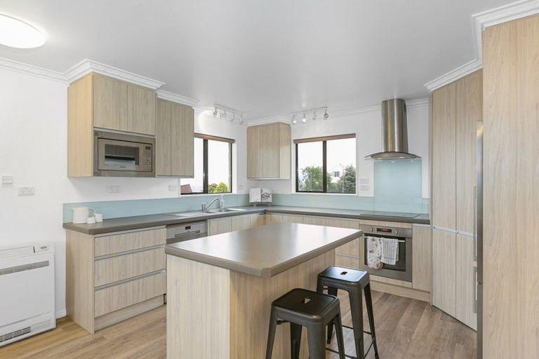 Photo of property in 2 Beverley Place, Waverley, Dunedin, 9013