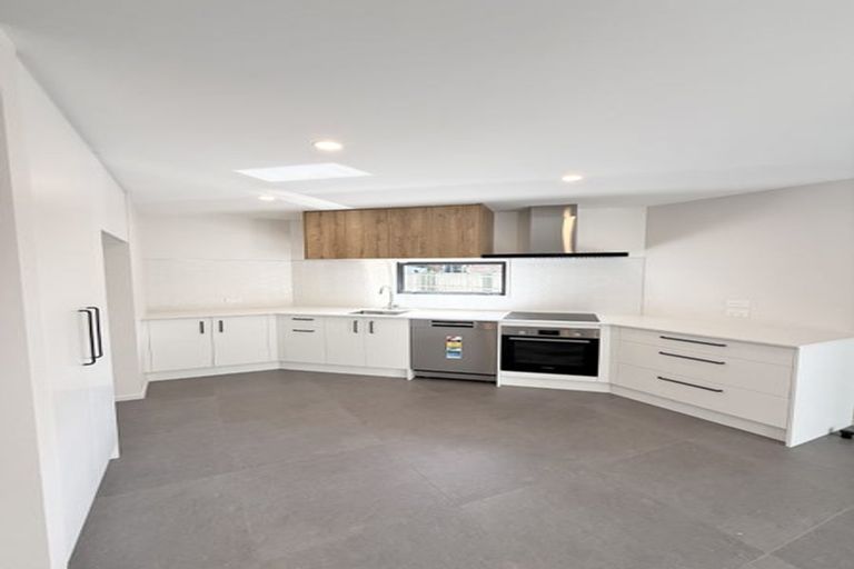 Photo of property in 33a Neill Street, Hornby, Christchurch, 8042