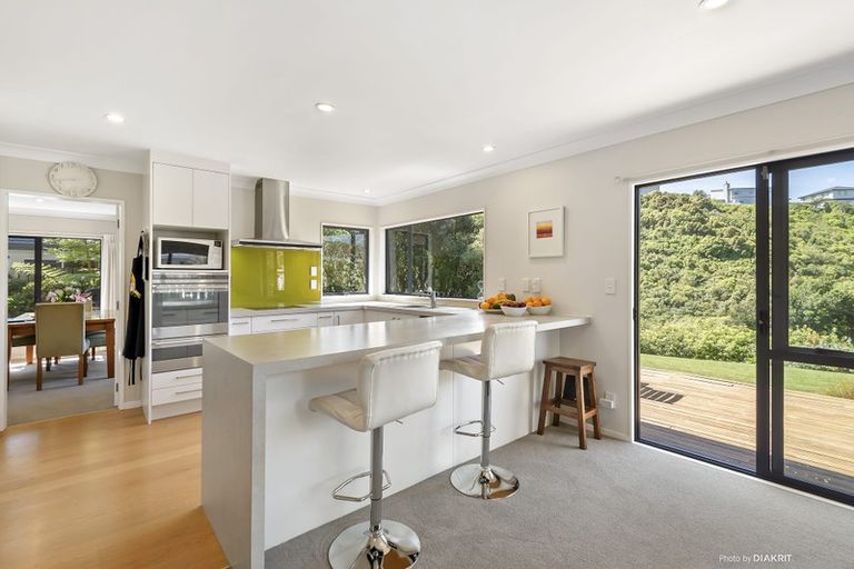 Photo of property in 24 Amesbury Drive, Churton Park, Wellington, 6037