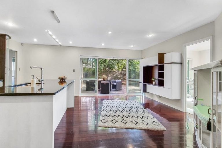 Photo of property in 32 Carroll Place, Owhata, Rotorua, 3010