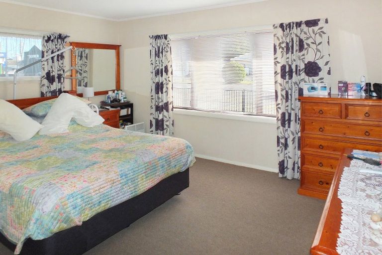 Photo of property in 45 Johnston Street, Foxton, 4814