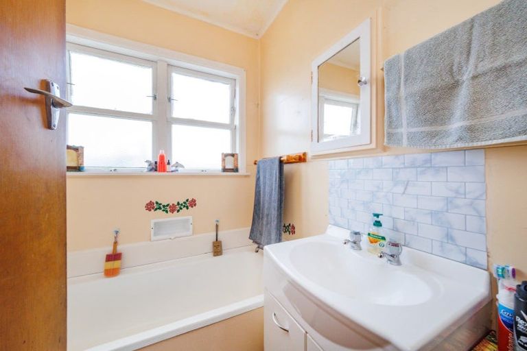 Photo of property in 30 Mccorkindale Street, Feilding, 4702