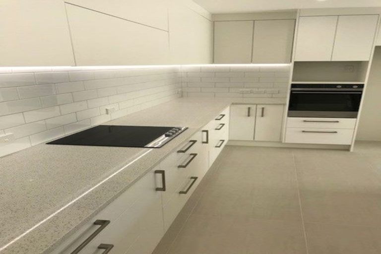 Photo of property in 35 Riverglade Parkway, Te Atatu South, Auckland, 0610