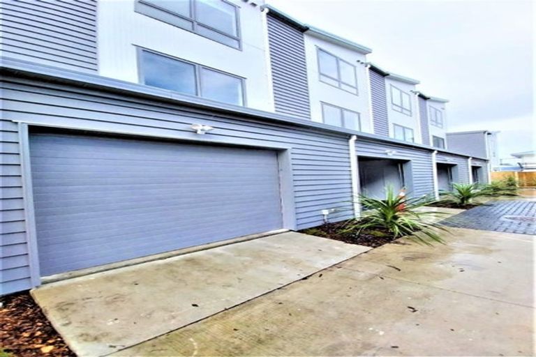 Photo of property in 588f Te Atatu Road, Te Atatu Peninsula, Auckland, 0610
