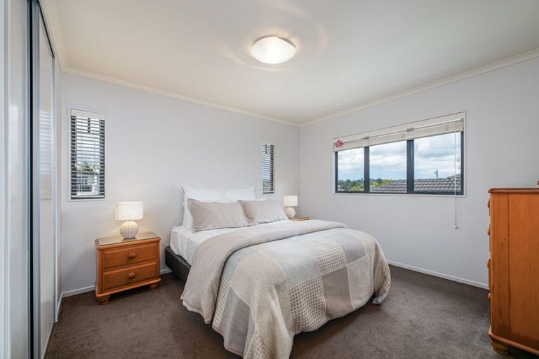 Photo of property in 19 Highfields Terrace, Henderson, Auckland, 0612