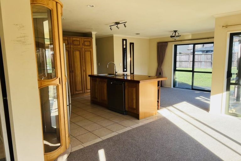 Photo of property in 49 Lilybank Crescent, East Tamaki, Auckland, 2013