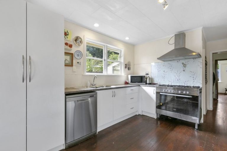 Photo of property in 14 Parenga Street, Wainuiomata, Lower Hutt, 5014