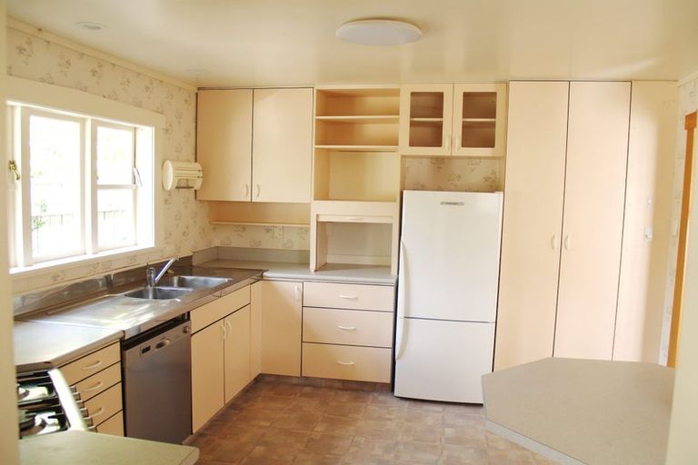 Photo of property in 297 The Parade, Island Bay, Wellington, 6023