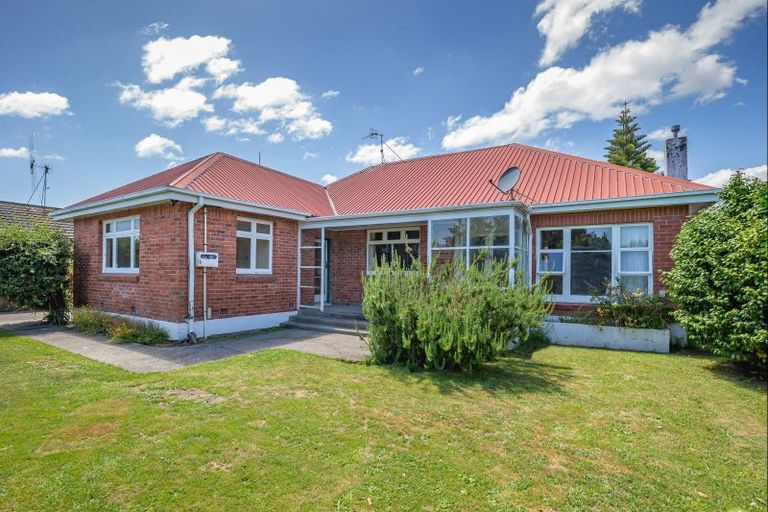 Photo of property in 3 Clark Street, Levin, 5510