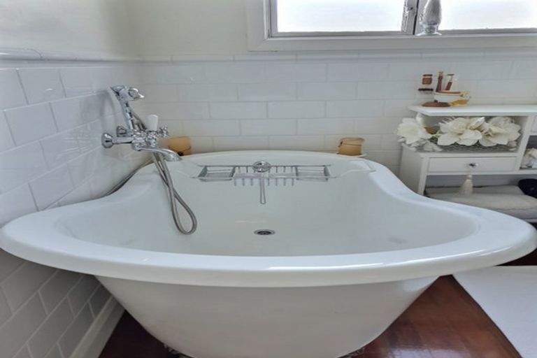 Photo of property in 14r Jason Place, Pyes Pa, Tauranga, 3112