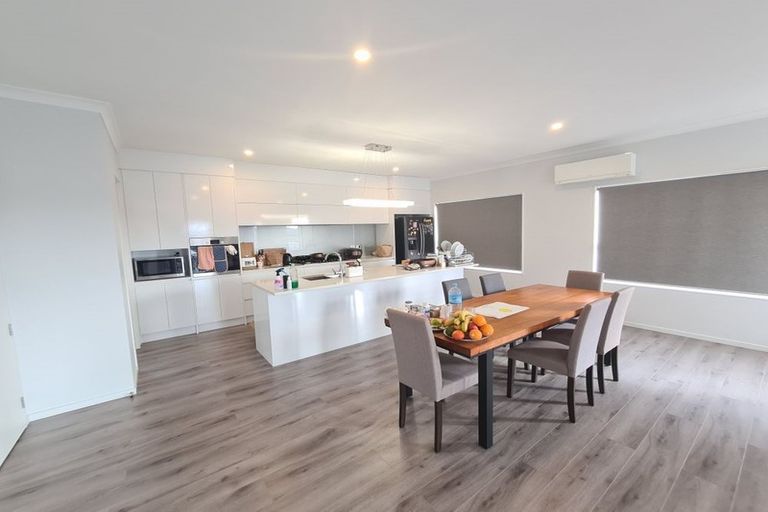 Photo of property in 27 Shibata Rise, Ranui, Auckland, 0612