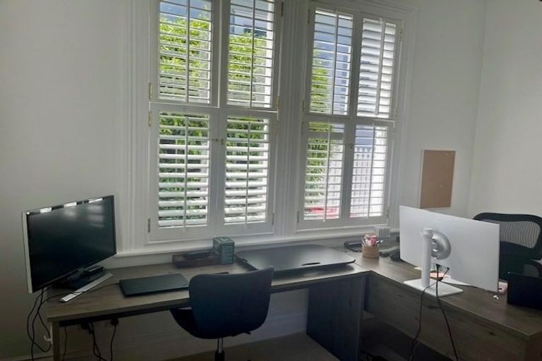 Photo of property in 33 Church Street, Devonport, Auckland, 0624